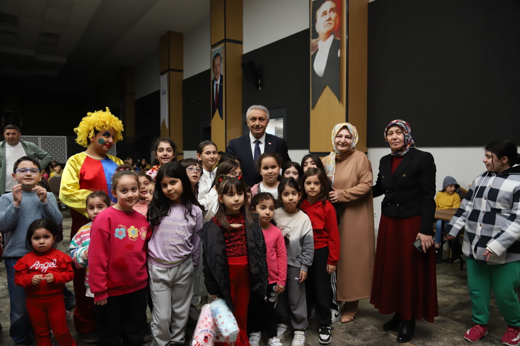 Bayramlaşma ve Harçlık Dağıtımı